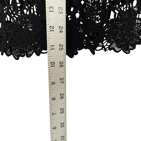 NWT CAbi Black Sleeveless Embroidered Lace Peplum Sheer Zip Top Medium Elegant - Picture 12 of 13